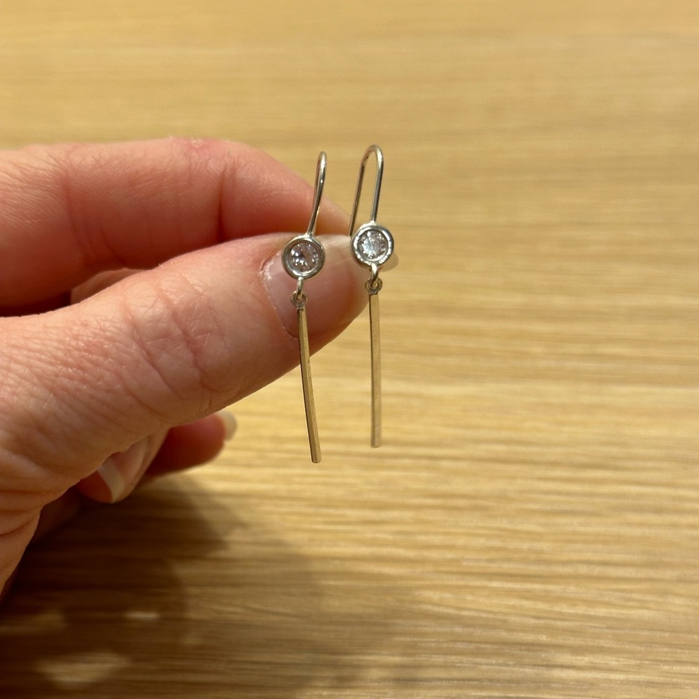 Tiffany & Co.  Elsa Peretti diamonds by the yard earring